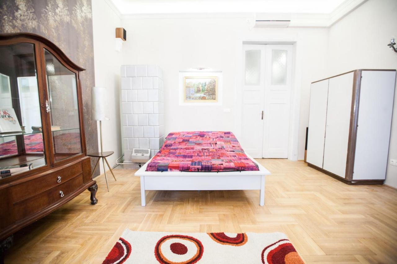 N40 By Small Home Budapest Luaran gambar