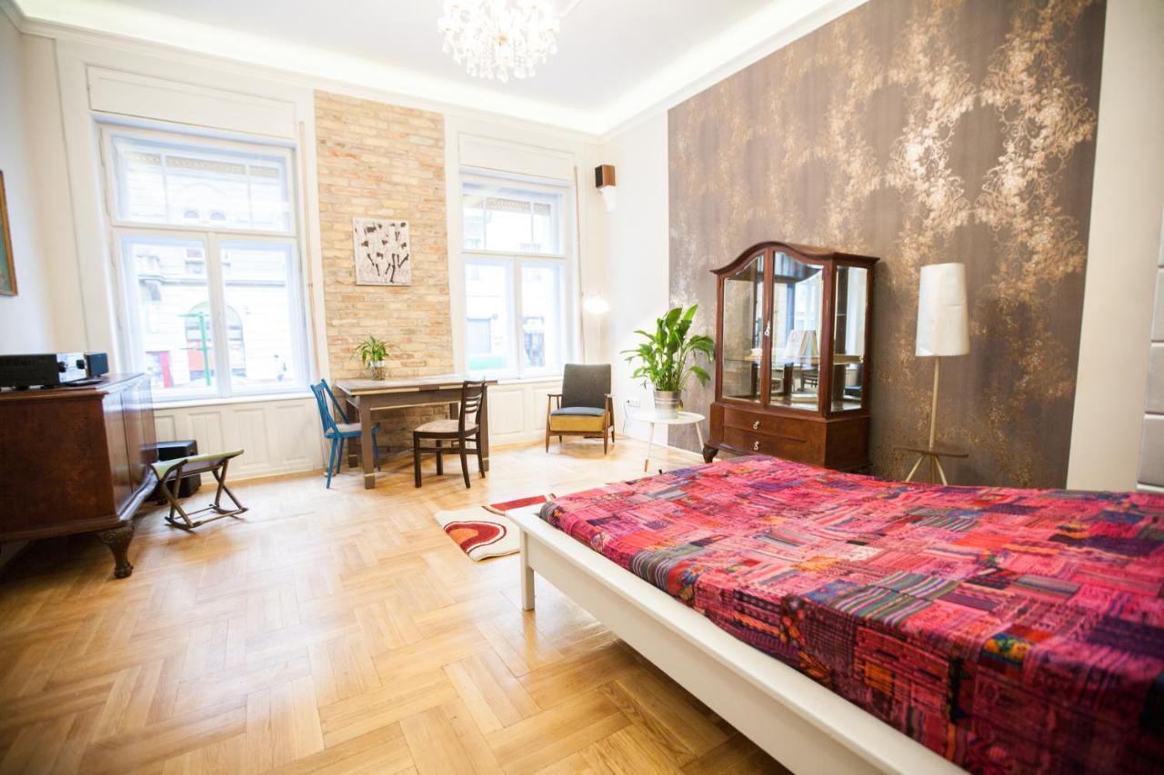 N40 By Small Home Budapest Luaran gambar